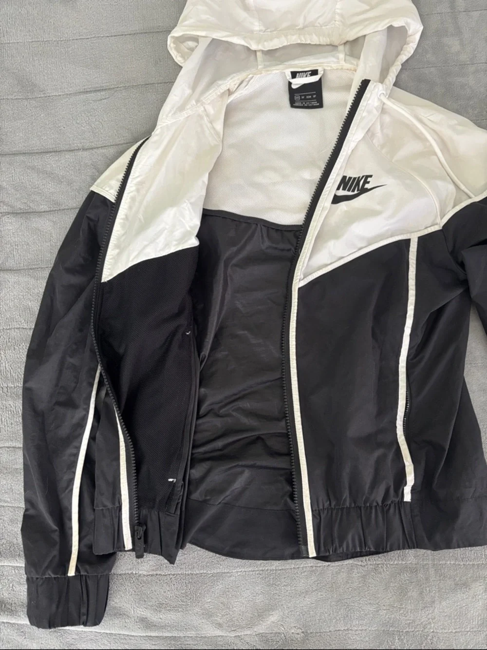 Nike Black and White Hooded Zip-Up Utility Jacket - Picture 3 of 4